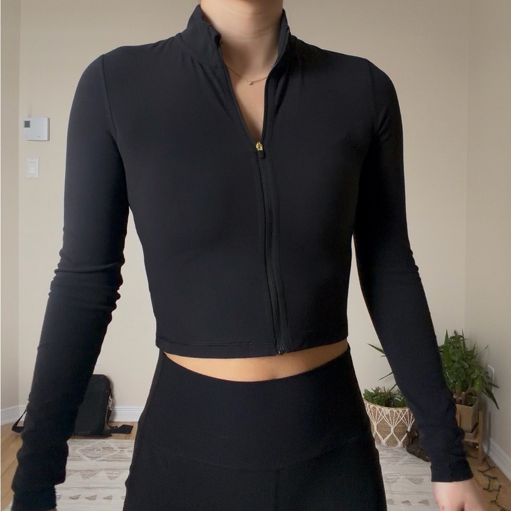 Aritzia Golden Black Cropped Sports Jacket | Size Small | Like New